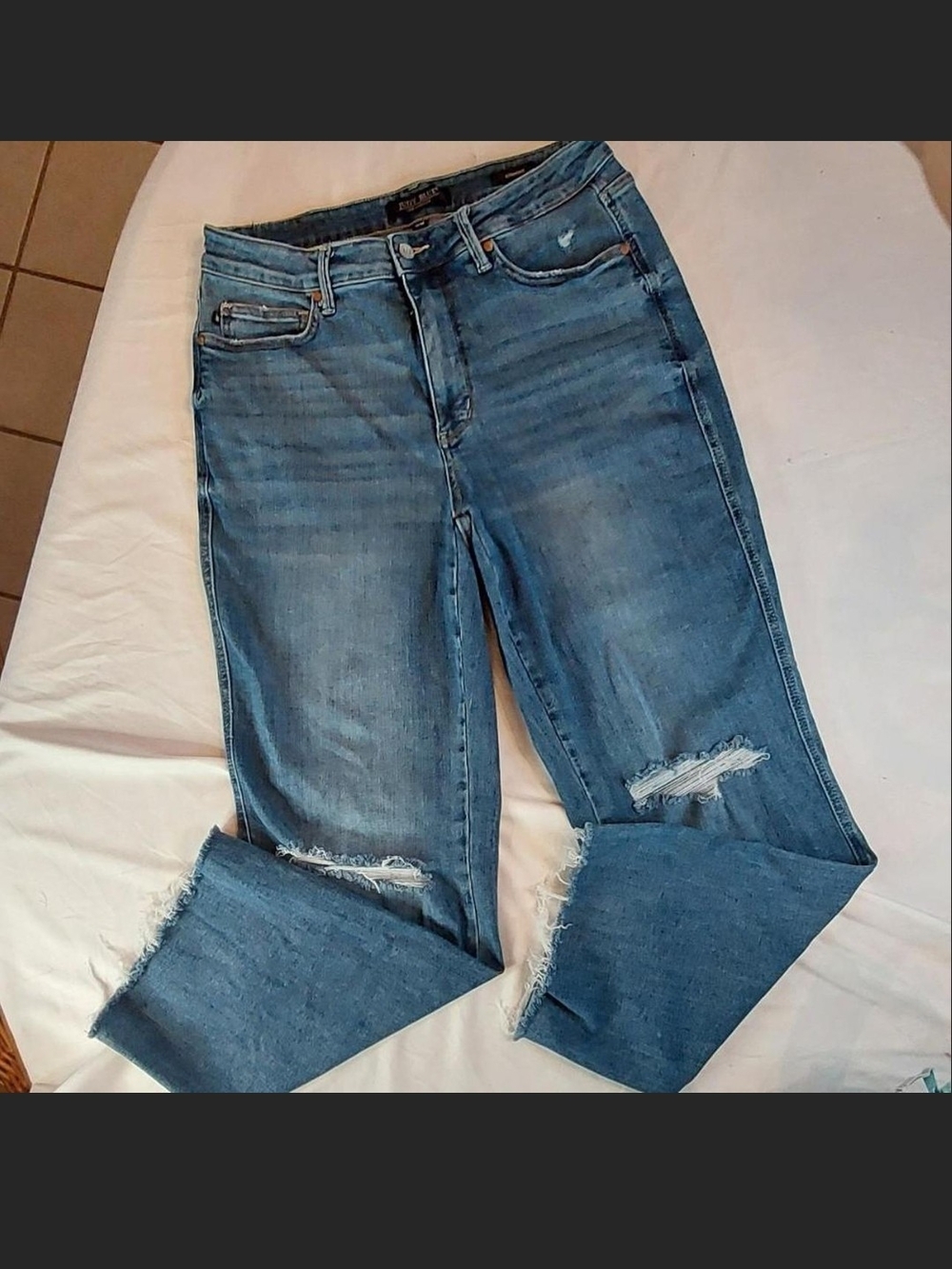 Judy Blue Women's High Rise Tummy Control Destroyed Straight Jeans 16W Like New